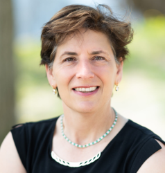 Dr. Michele Hernández